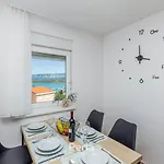 Capri With Heated Pool And Sea View On Krk Island Konukevi