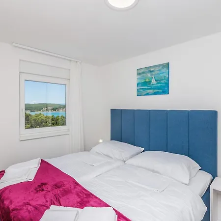 Capri With Heated Pool And Sea View On Krk Island Klimno