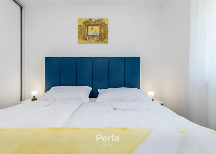 Capri With Heated Pool And Sea View On Krk Island 4* Klimno