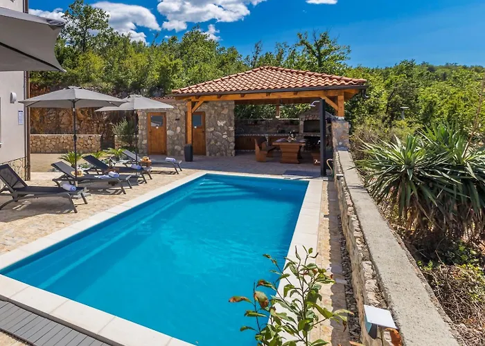 Penzion Capri With Heated Pool And Sea View On Krk Island