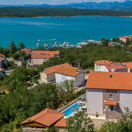 Capri With Heated Pool And Sea View On Krk Island Гостевой дом Климно