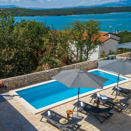 House Capri With Heated Pool And Sea View Guest house Klimno