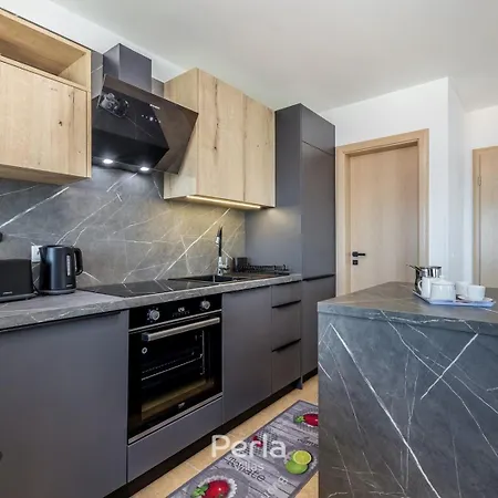 House Capri With Heated Pool And Sea View 4*