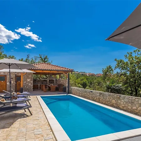 Capri With Heated Pool And Sea View On Krk Island Гостевой дом Климно