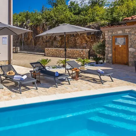 Capri With Heated Pool And Sea View On Krk Island Гостевой дом 4*