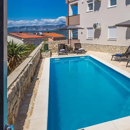 Capri With Heated Pool And Sea View On Krk Island Affittacamere 4*