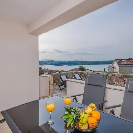 Capri With Heated Pool And Sea View On Krk Island Климно