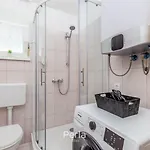 Πανσιόν Capri With Heated Pool And Sea View On Krk Island Klimno