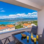 Capri With Heated Pool And Sea View On Krk Island 4* Klimno