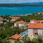 Capri With Heated Pool And Sea View On Krk Island 4* Klimno