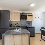 Capri With Heated Pool And Sea View On Krk Island Πανσιόν 4*