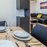 Πανσιόν Capri With Heated Pool And Sea View On Krk Island Klimno