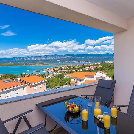 Capri With Heated Pool And Sea View On Krk Island 4* Klimno