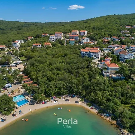 Konukevi Capri With Heated Pool And Sea View On Krk Island Klimno