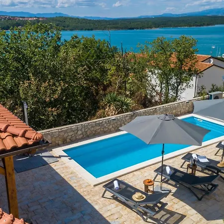 Capri With Heated Pool And Sea View On Krk Island 4*