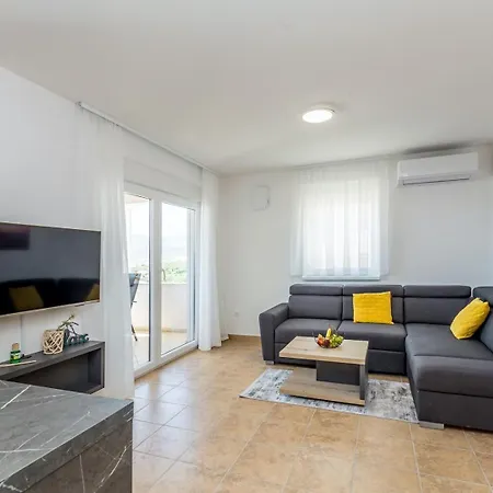 Capri With Heated Pool And Sea View On Krk Island