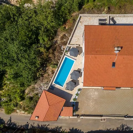 Capri With Heated Pool And Sea View On Krk Island Πανσιόν Klimno