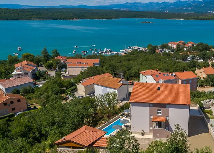Capri With Heated Pool And Sea View On Krk Island 게스트하우스 클림노
