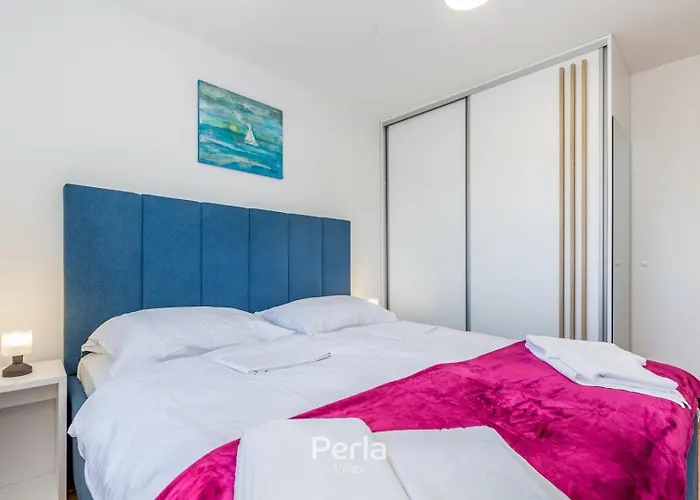 게스트하우스 Capri With Heated Pool And Sea View On Krk Island 4*