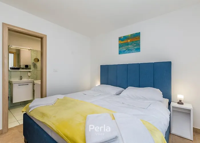 게스트하우스 Capri With Heated Pool And Sea View On Krk Island 클림노