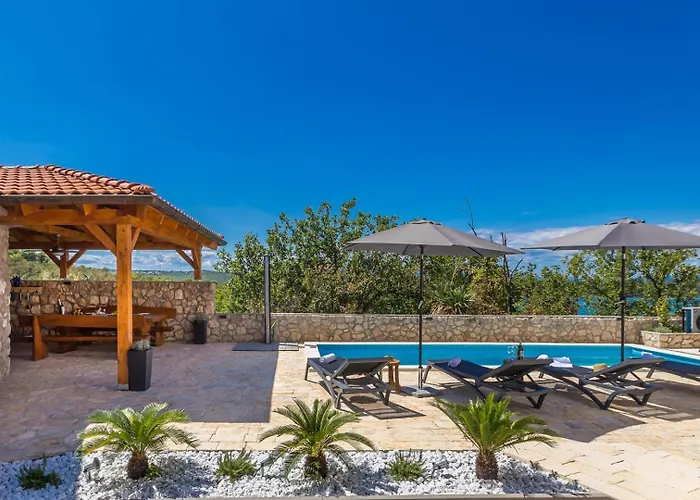 Capri With Heated Pool And Sea View On Krk Island 4* 클림노