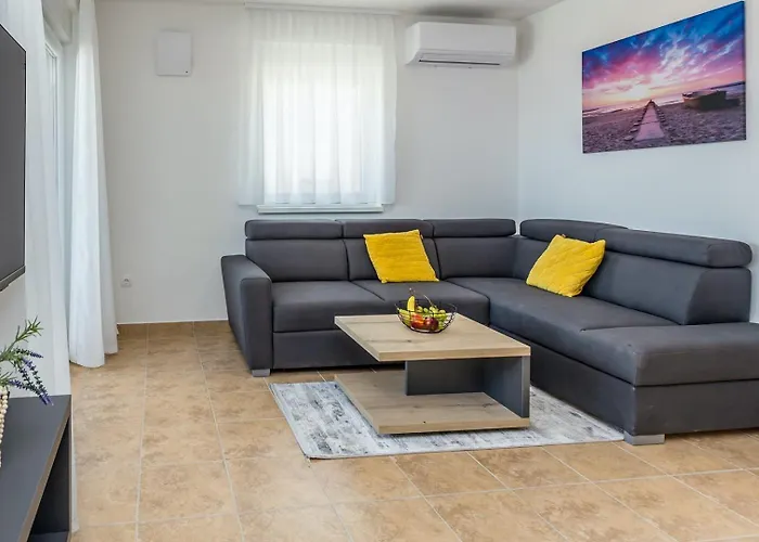 Capri With Heated Pool And Sea View On Krk Island 4*