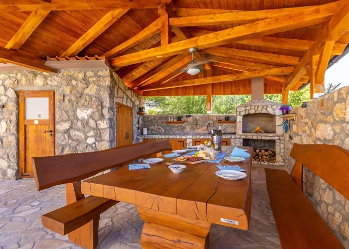 Capri With Heated Pool And Sea View On Krk Island 클림노