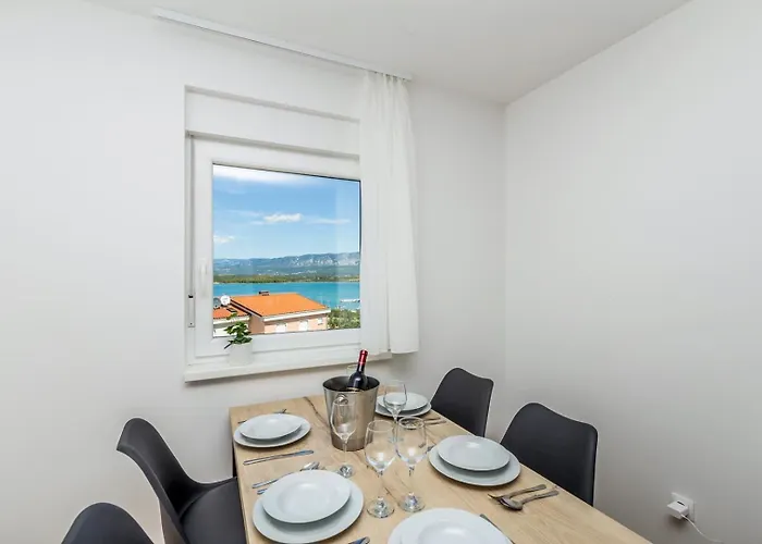 Capri With Heated Pool And Sea View On Krk Island 4*
