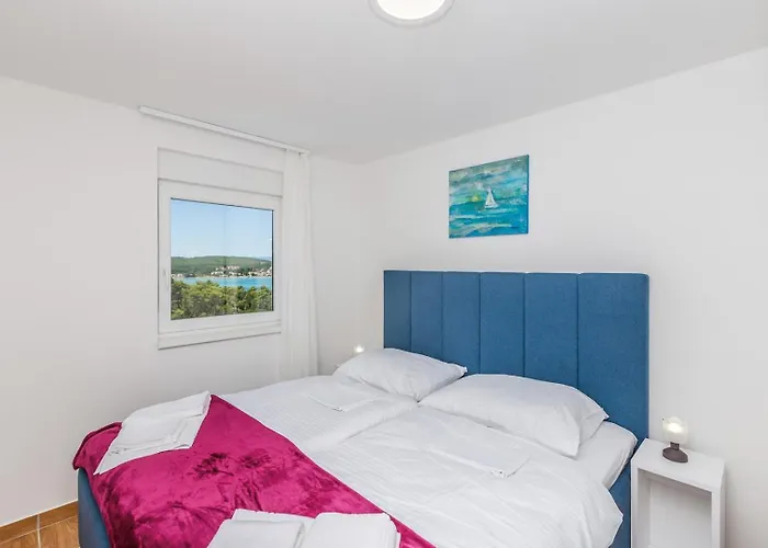 Capri With Heated Pool And Sea View On Krk Island 클림노