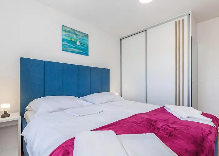 Capri With Heated Pool And Sea View On Krk Island 클림노
