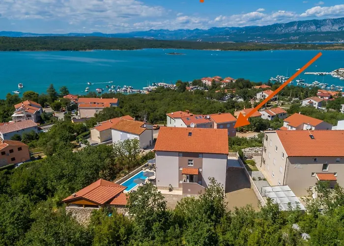 Capri With Heated Pool And Sea View On Krk Island 게스트하우스 클림노